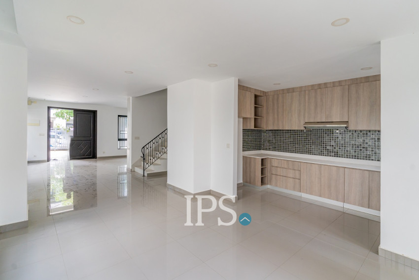 4 Bedroom Twin Villa For Rent - Chip Mong Landmark 60M, Phnom Penh