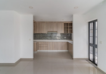 4 Bedroom Twin Villa For Rent - Chip Mong Landmark 60M, Phnom Penh thumbnail