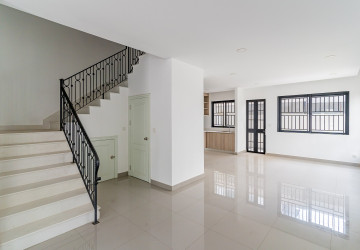 4 Bedroom Twin Villa For Rent - Chip Mong Landmark 60M, Phnom Penh thumbnail