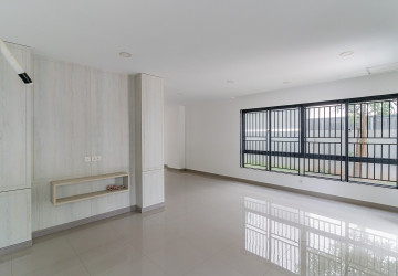 4 Bedroom Twin Villa For Rent - Chip Mong Landmark 60M, Phnom Penh thumbnail