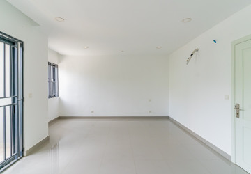 4 Bedroom Twin Villa For Rent - Chip Mong Landmark 60M, Phnom Penh thumbnail