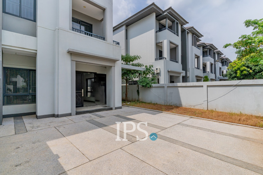 4 Bedroom Twin Villa For Rent - Chip Mong Landmark 60M, Phnom Penh