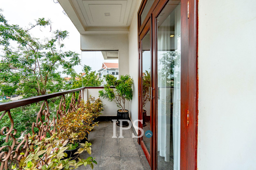 14-Room Boutique Hotel Business For Sale in Svay Dangkum, Siem Reap