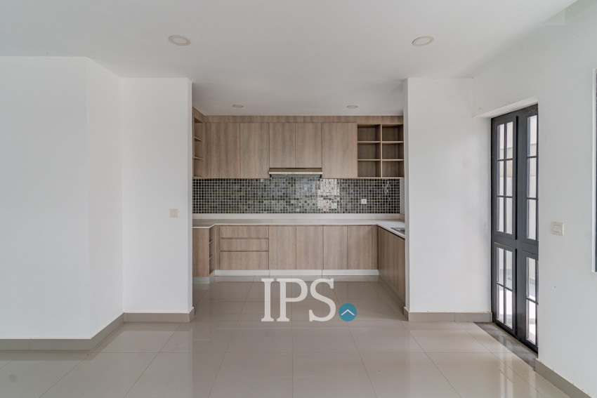 4 Bedroom Twin Villa For Sale - Chip Mong Landmark 60M, Phnom Penh