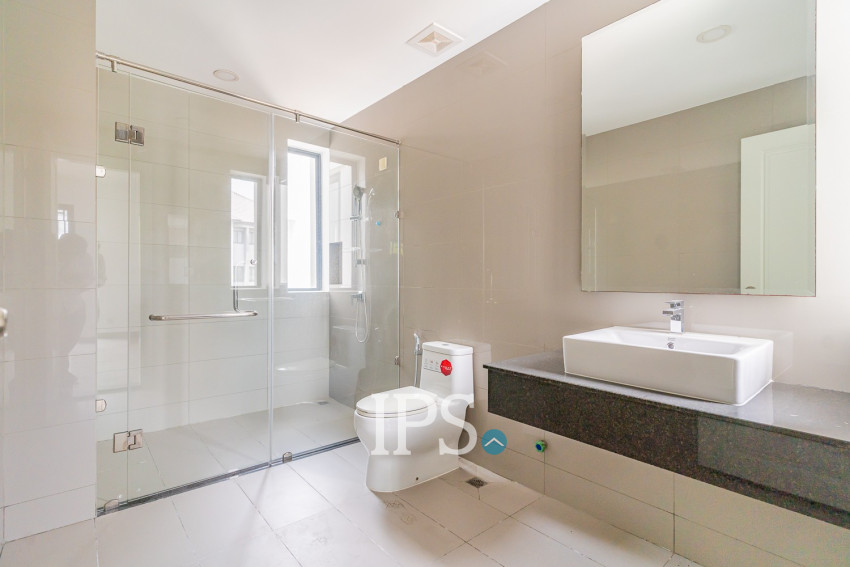 4 Bedroom Twin Villa For Sale - Chip Mong Landmark 60M, Phnom Penh
