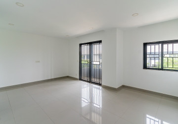 4 Bedroom Twin Villa For Sale - Chip Mong Landmark 60M, Phnom Penh thumbnail