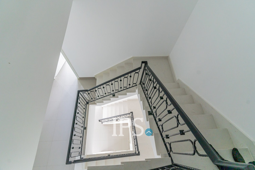 4 Bedroom Twin Villa For Sale - Chip Mong Landmark 60M, Phnom Penh