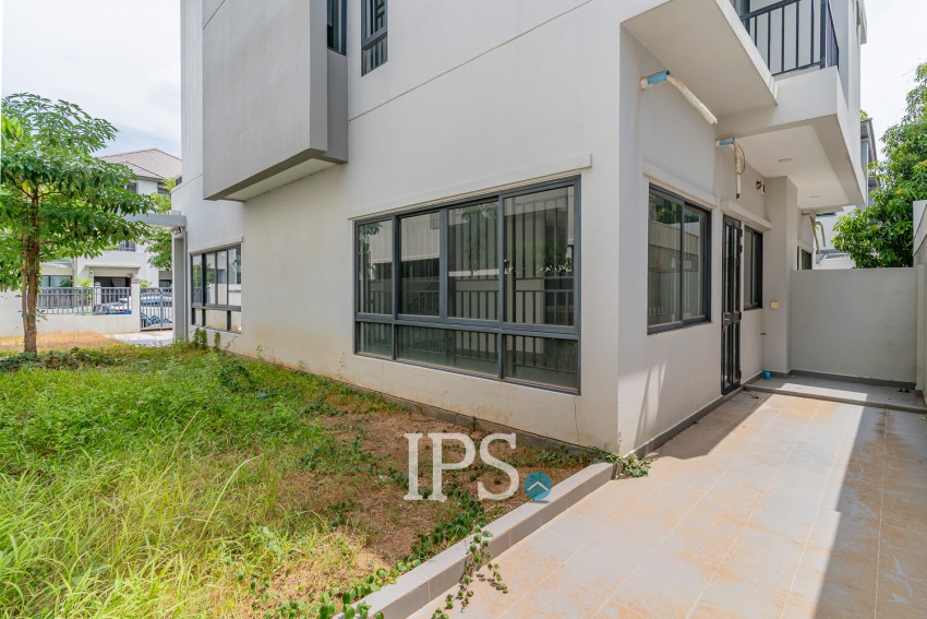 4 Bedroom Twin Villa For Sale - Chip Mong Landmark 60M, Phnom Penh