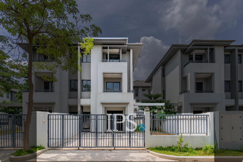 4 Bedroom Twin Villa For Sale - Chip Mong Landmark 60M, Phnom Penh