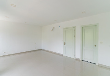 4 Bedroom Twin Villa For Sale - Chip Mong Landmark 60M, Phnom Penh thumbnail