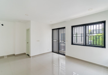4 Bedroom Twin Villa For Sale - Chip Mong Landmark 60M, Phnom Penh thumbnail