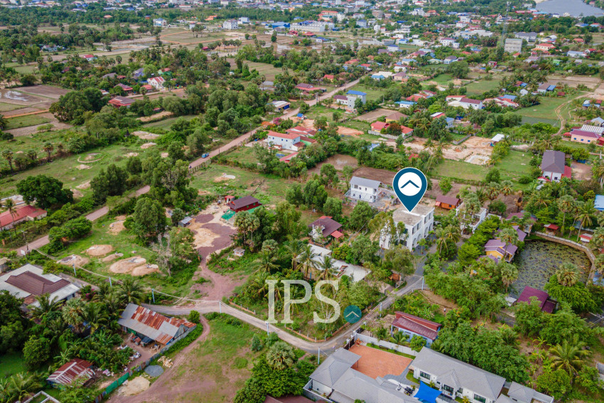 8 Bedroom Villa For Sale - Kampot Province