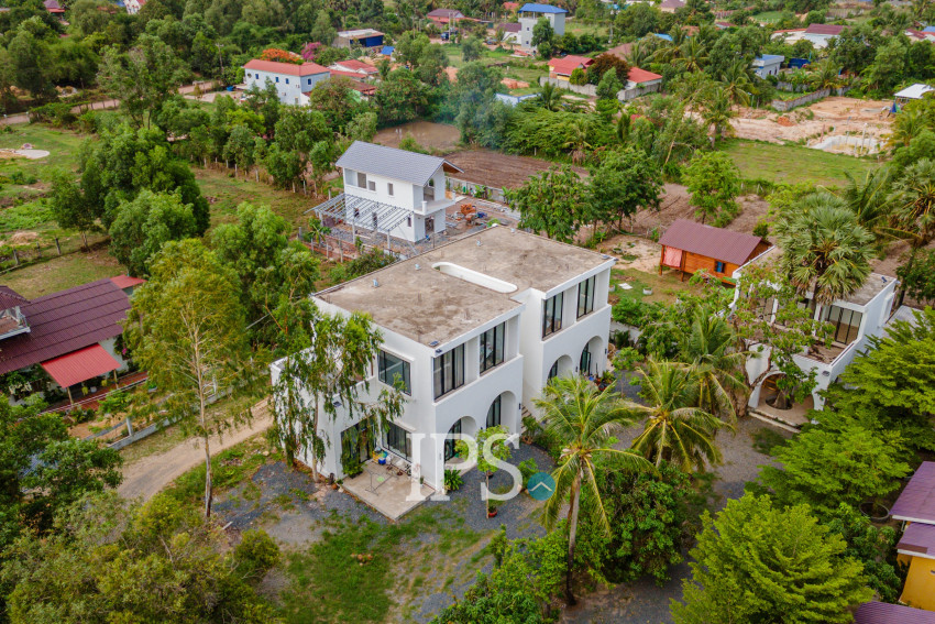 8 Bedroom Villa For Sale - Kampot Province