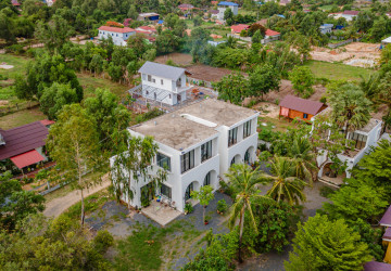 8 Bedroom Villa For Sale - Kampot Province thumbnail