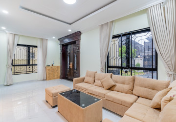 4 Bedroom Villa For Rent - Sambuor Meas, Mukh Kampul, Kandal Province thumbnail