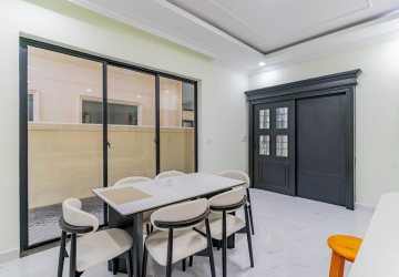 4 Bedroom Villa For Rent - Sambuor Meas, Mukh Kampul, Kandal Province thumbnail