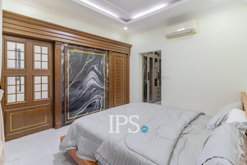 4 Bedroom Villa For Rent - Sambuor Meas, Mukh Kampul, Kandal Province