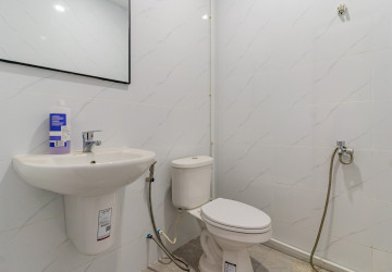 4 Bedroom Villa For Rent - Sambuor Meas, Mukh Kampul, Kandal Province thumbnail