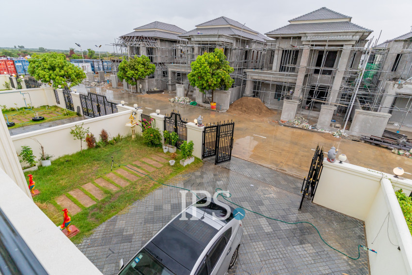 4 Bedroom Villa For Rent - Sambuor Meas, Mukh Kampul, Kandal Province