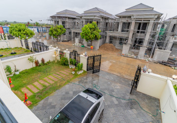 4 Bedroom Villa For Rent - Sambuor Meas, Mukh Kampul, Kandal Province thumbnail