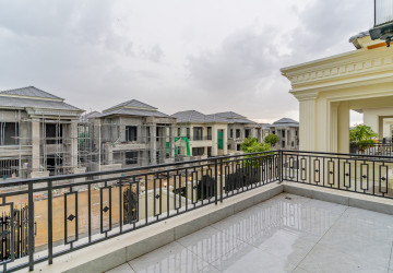 4 Bedroom Villa For Rent - Sambuor Meas, Mukh Kampul, Kandal Province thumbnail