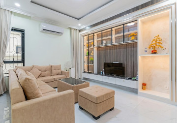4 Bedroom Villa For Rent - Sambuor Meas, Mukh Kampul, Kandal Province thumbnail