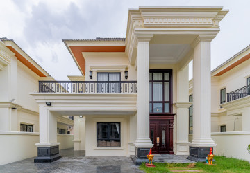 4 Bedroom Villa For Rent - Sambuor Meas, Mukh Kampul, Kandal Province thumbnail