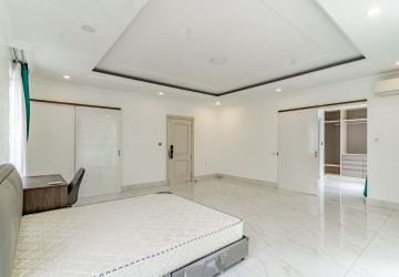 5 Bedroom Villa For Rent - Borey Peng Huoth Beong Snor, Chhbar Ampov, Phnom Penh thumbnail
