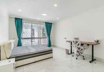 5 Bedroom Villa For Rent - Borey Peng Huoth Beong Snor, Chhbar Ampov, Phnom Penh thumbnail