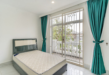 5 Bedroom Villa For Rent - Borey Peng Huoth Beong Snor, Chhbar Ampov, Phnom Penh thumbnail