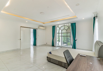 5 Bedroom Villa For Rent - Borey Peng Huoth Beong Snor, Chhbar Ampov, Phnom Penh thumbnail