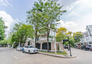 5 Bedroom Villa For Rent - Borey Peng Huoth Beong Snor, Chhbar Ampov, Phnom Penh thumbnail