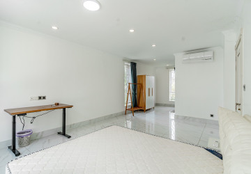 5 Bedroom Villa For Rent - Borey Peng Huoth Beong Snor, Chhbar Ampov, Phnom Penh thumbnail