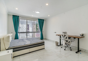 5 Bedroom Villa For Rent - Borey Peng Huoth Beong Snor, Chhbar Ampov, Phnom Penh thumbnail