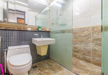 6th Floor 3 Bedroom Condo For Sale - De Castle Royal, BKK1, Phnom Penh thumbnail