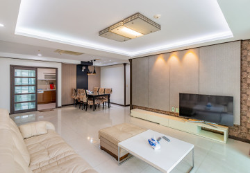 6th Floor 3 Bedroom Condo For Sale - De Castle Royal, BKK1, Phnom Penh thumbnail