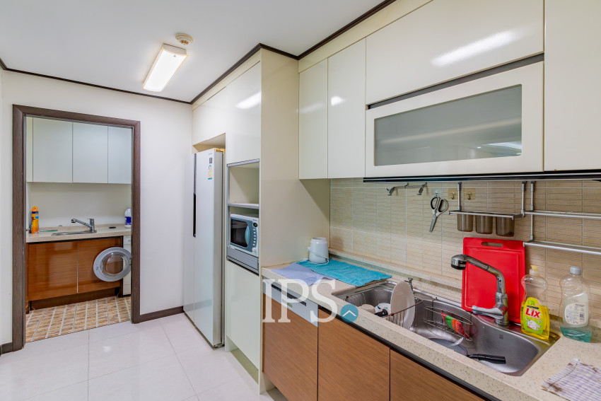 6th Floor 3 Bedroom Condo For Sale - De Castle Royal, BKK1, Phnom Penh
