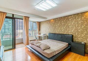 6th Floor 3 Bedroom Condo For Sale - De Castle Royal, BKK1, Phnom Penh thumbnail