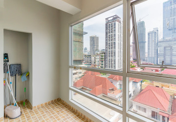 6th Floor 3 Bedroom Condo For Sale - De Castle Royal, BKK1, Phnom Penh thumbnail