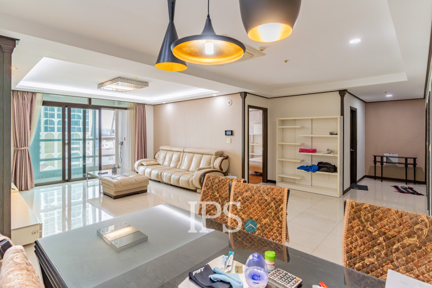 6th Floor 3 Bedroom Condo For Sale - De Castle Royal, BKK1, Phnom Penh