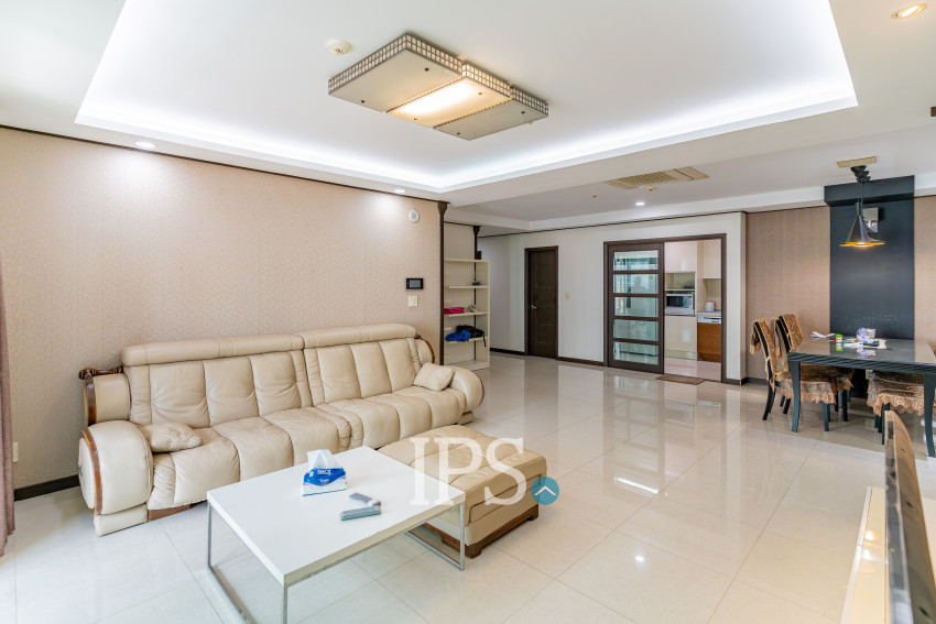 6th Floor 3 Bedroom Condo For Sale - De Castle Royal, BKK1, Phnom Penh