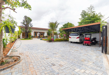 4 Bedroom Villa For Sale - Svay Dangkum, Siem Reap thumbnail