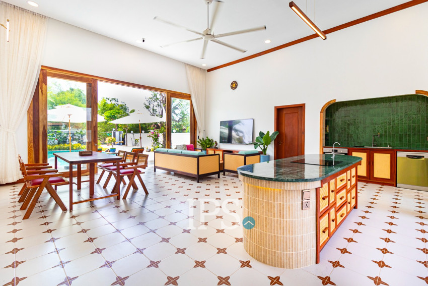 4 Bedroom Villa For Sale - Svay Dangkum, Siem Reap