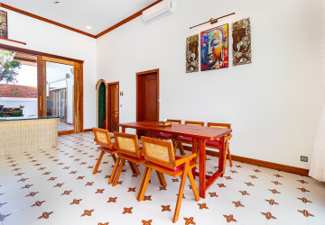4 Bedroom Villa For Sale - Svay Dangkum, Siem Reap thumbnail