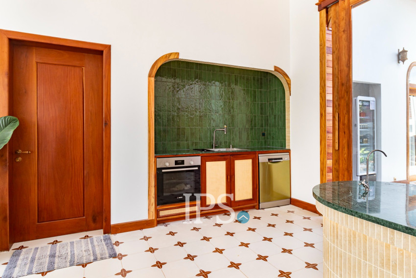 4 Bedroom Villa For Sale - Svay Dangkum, Siem Reap