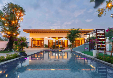 4 Bedroom Villa For Sale - Svay Dangkum, Siem Reap thumbnail