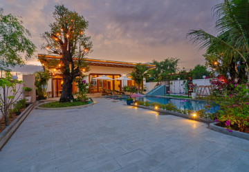 4 Bedroom Villa For Sale - Svay Dangkum, Siem Reap thumbnail