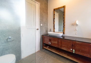 2 Bedroom Apartment For Rent - Kouk Chak, Siem Reap thumbnail