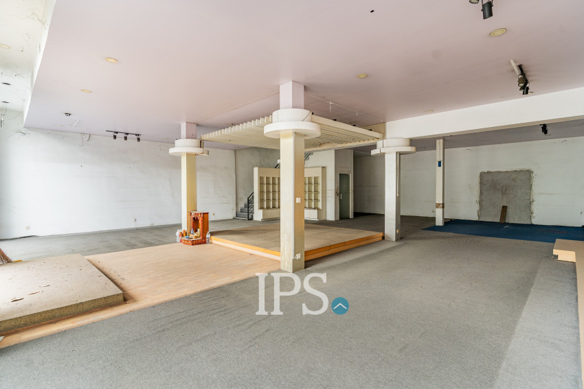 384 Sqm Commercial Building For Rent - Teuk La Ark 1, Phnom Penh