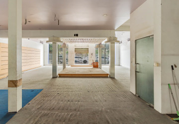 384 Sqm Commercial Building For Rent - Teuk La Ark 1, Phnom Penh thumbnail